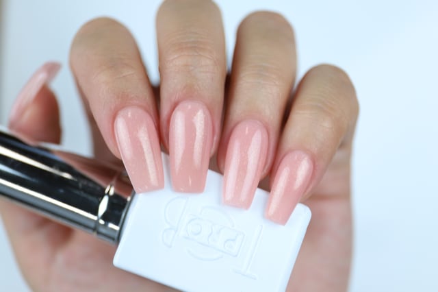 Achieve a More Natural Gel Set with The GelBottle’s Builder in a Bottle (BIAB™)