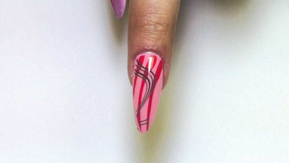 Social Swirl Nail Art