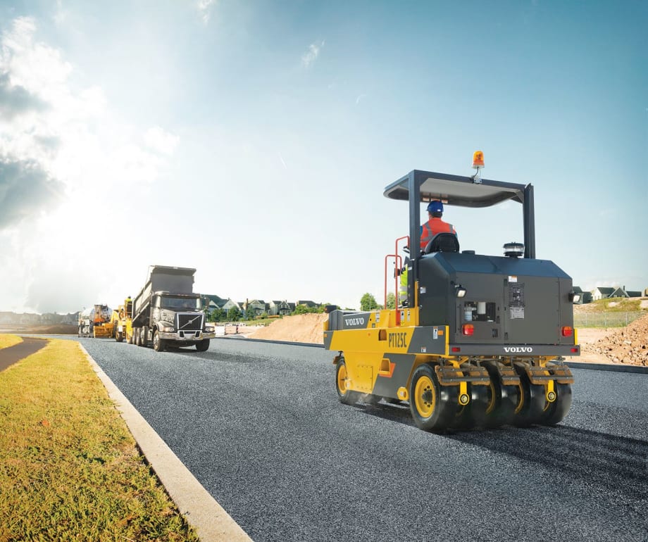 Volvo’s PT125C Pneumatic Tire Roller