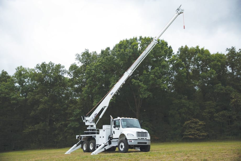 A Digger Derrick That Delivers Smooth Functionality