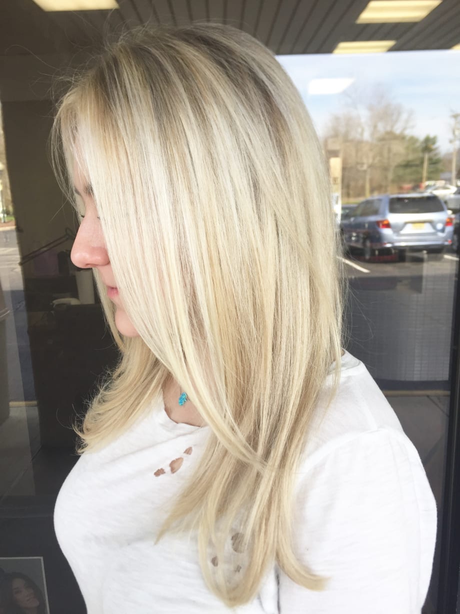 MAKEOVER: Heavy Highlights For A Summer Blonde