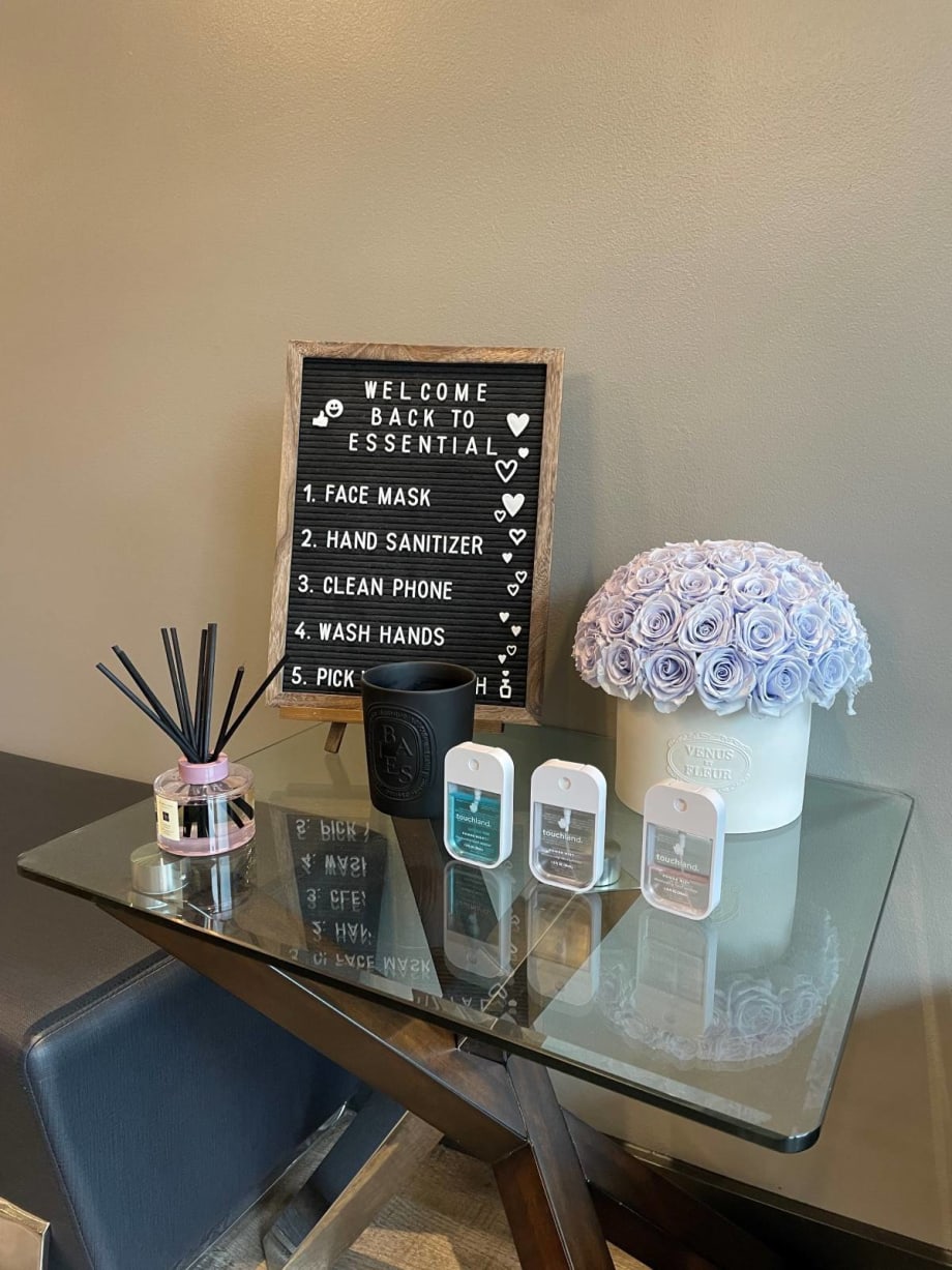 On the Road: Essential Nail Bar 