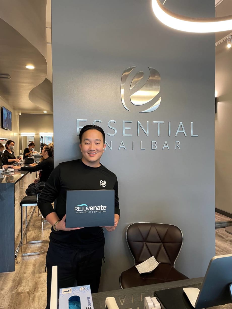 On the Road: Essential Nail Bar 