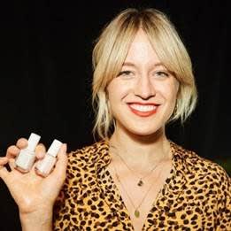 Summer Manis Will Be Popping with 3D Nail Art