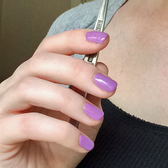 MY FIRST TIME: Essie Gel Manicure
