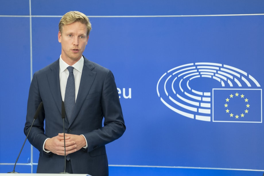 EU Approves Plan to Phase Out Gas-Powered Cars by 2035