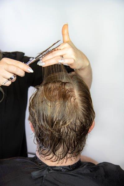 Men's Texture Cut: Adding Volume with Razor Detailing