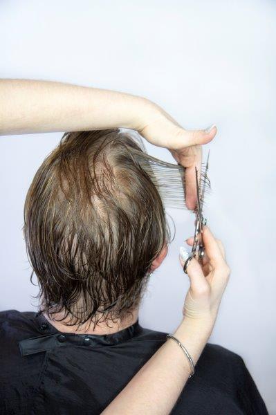 Men's Texture Cut: Adding Volume with Razor Detailing