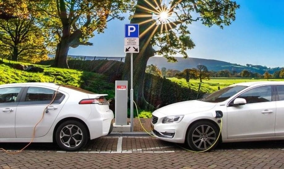 Electric Vehicle Growth Closely Tied to Data