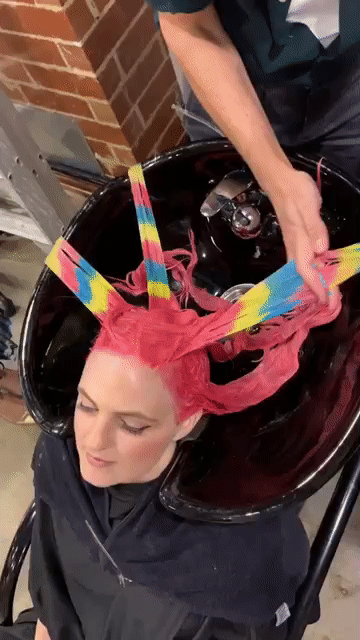 How-To: Summer-Loving Pink Hologram
