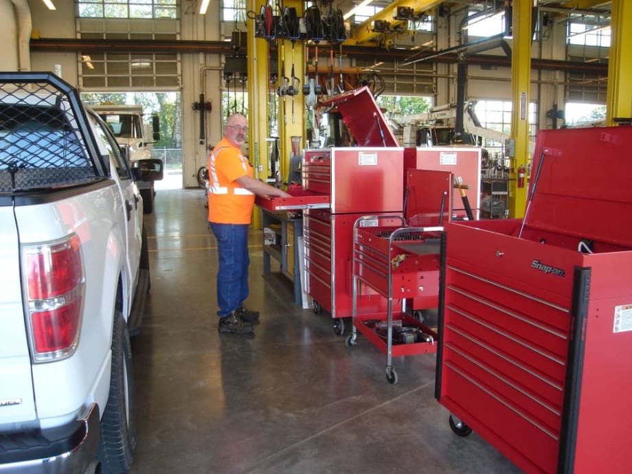 Should You Provide Technician Tools?