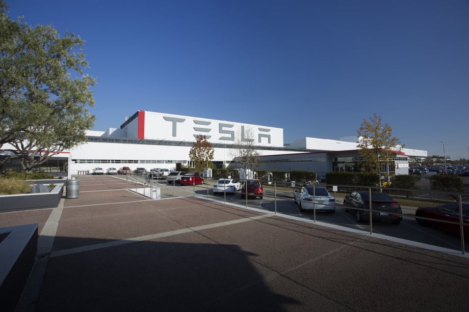 Tesla Model S in Autopilot Involved in Fatal Crash