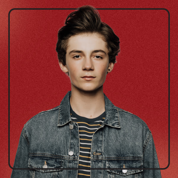 Trending Haircut: Pompadour with a Twist 