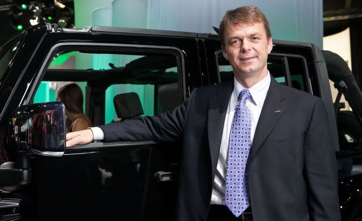 Stellantis' Mike Manley Leaves for AutoNation