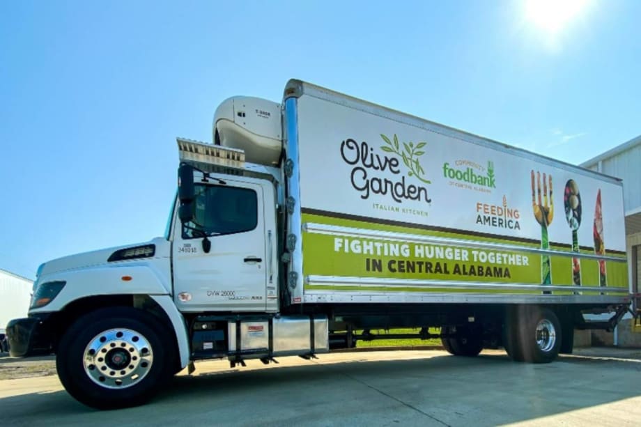 Penske, Lineage Add Refrigerated Trucks to Help Food Banks