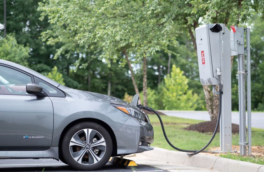 Nissan Introduces Bi-Directional Charger for Nissan LEAF