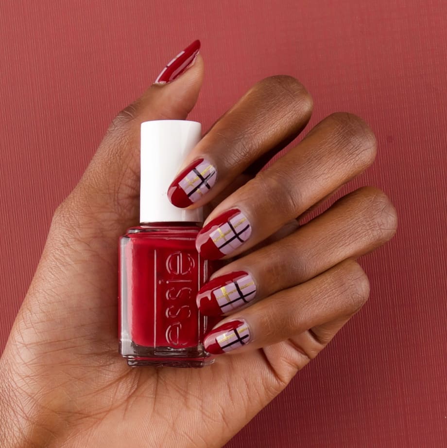 Nail How-To: Plaid Holiday Manicure