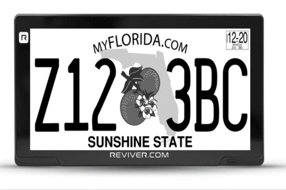 Florida Pilots Digital License Plates
