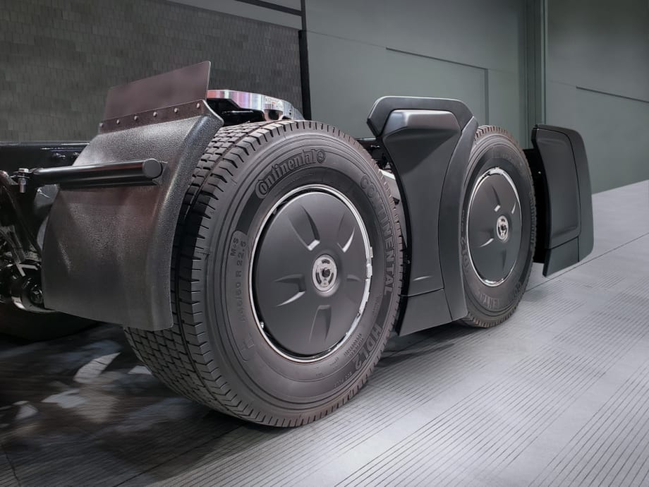 FlowBelow, Navistar Co-Develop Custom Drive-Wheel Fairing