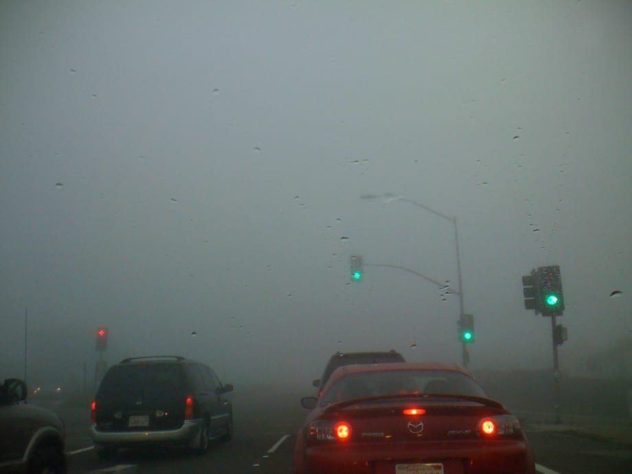 Driving in Thick Fog [Fleet Video Safety Tip]
