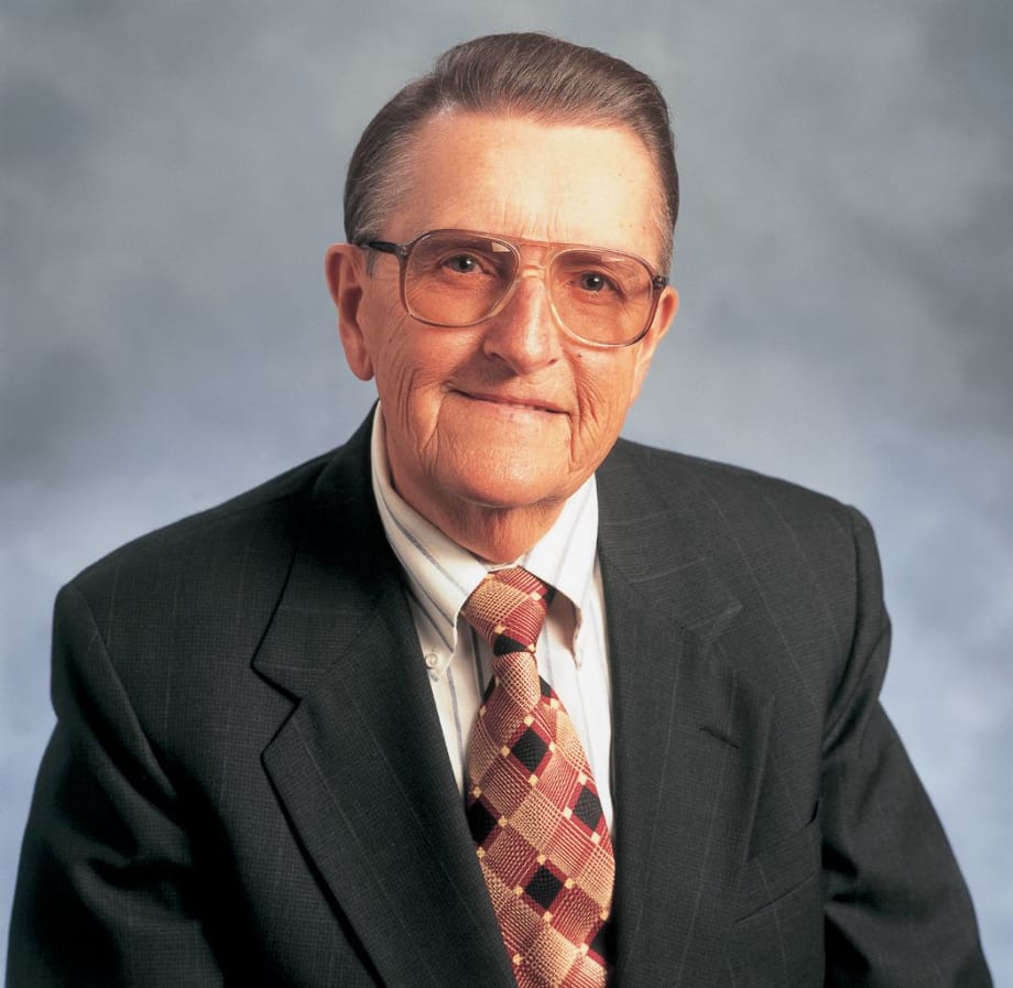ARI Remarketing Pioneer Frank Grochal Dies at 85