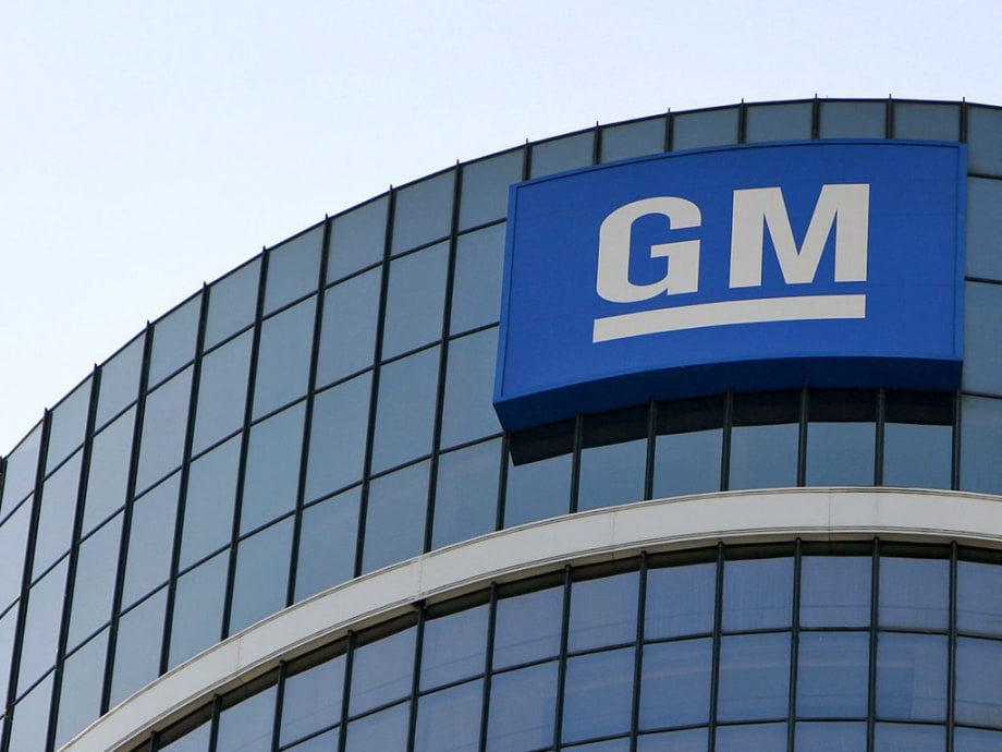 GM Delays Plans to Hire 3,000 Salaried Workers