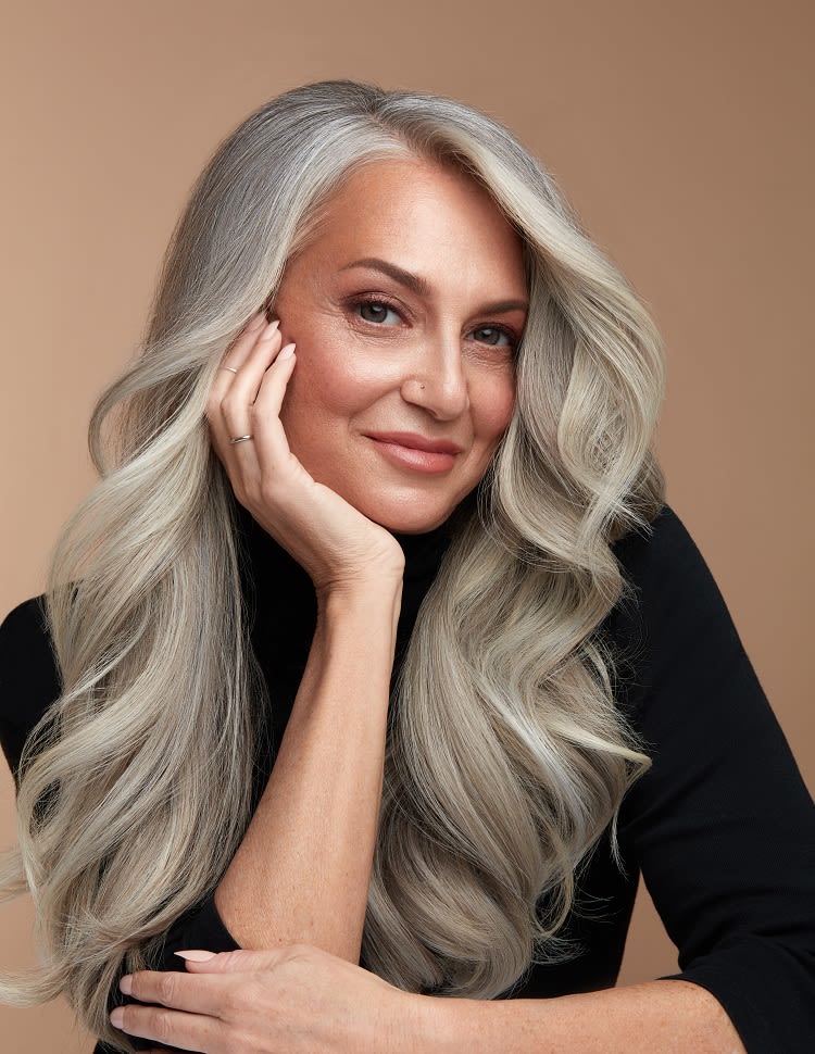 GENERATIONAL BLONDE and BLONDME help @maggiemh enhance her client’s grays! 