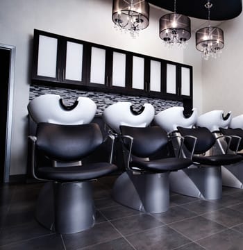Salon of Distinction: Genesis Salon Avenue