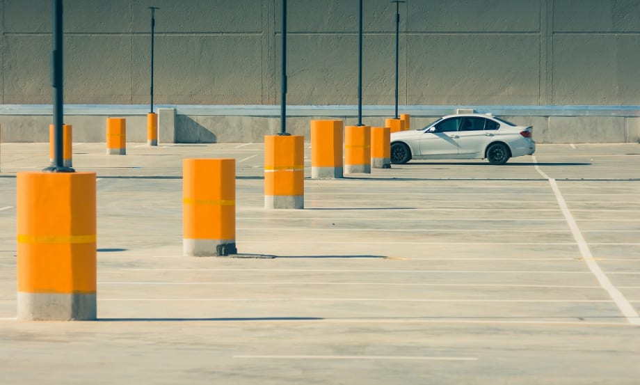 How a Tight & Declining Wholesale Market Will Affect Spring 2023