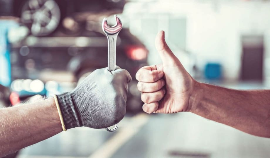 Providing Technician Tools vs. Offering a Tool Allowance