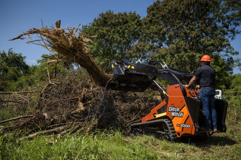 Stand-on Skid Steer Offers 360-Degree Visibility