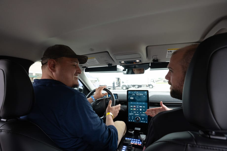 Building Resilience: Disaster Preparation for Fleet Insurance Planning