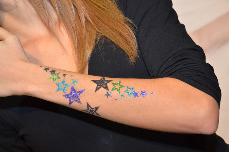 Glitter Body Art HOW TO