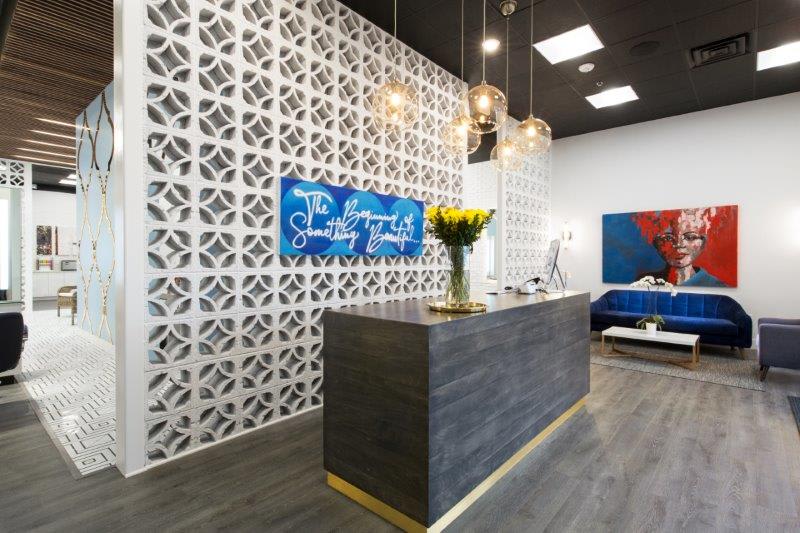 Globe Salon Welcomes Guests to an Upscale Desert Oasis