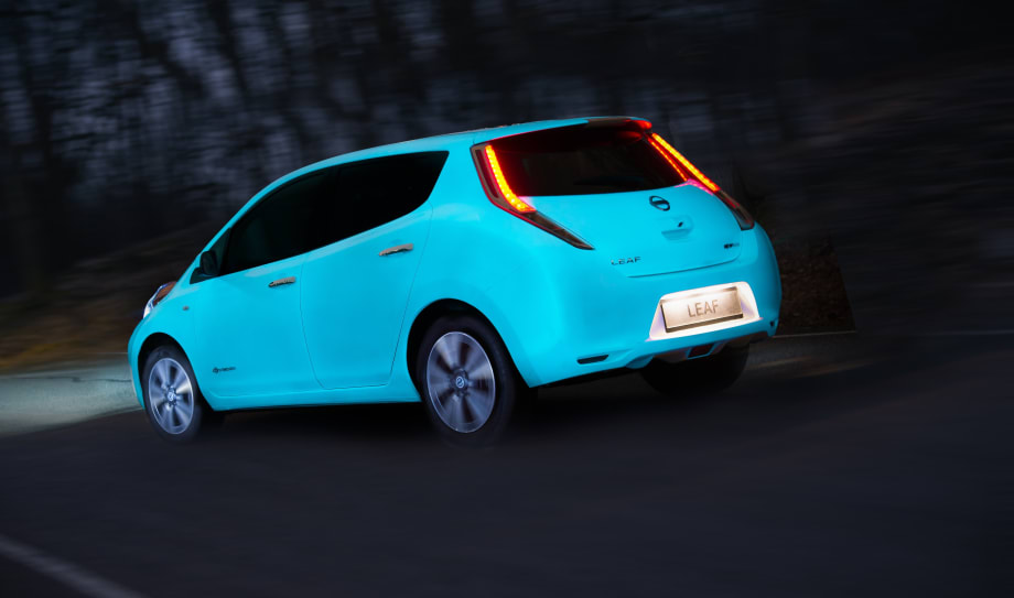 Nissan Unveils Glow-in-the-Dark LEAF