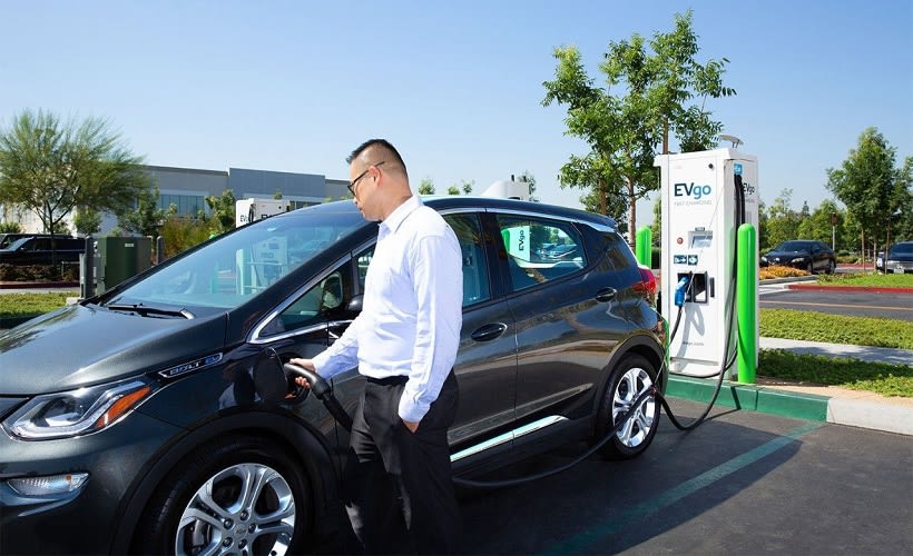 GM to Offer EV Charging on Three Networks