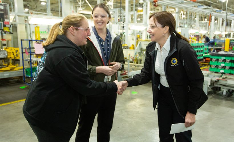 GM Invests in Transmission, SUV Plants