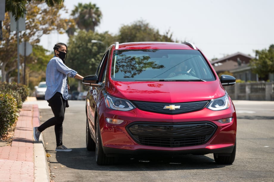 GM Extends Employee Discount to Uber Drivers for Chevy Bolt