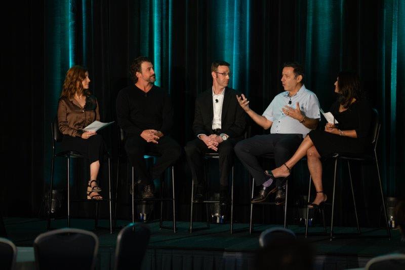 Data-Driven Salon Summit Dives into Metrics while Reuniting Peers