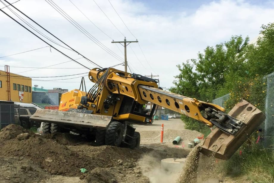 On/Off Highway Excavator Features Telescoping Boom