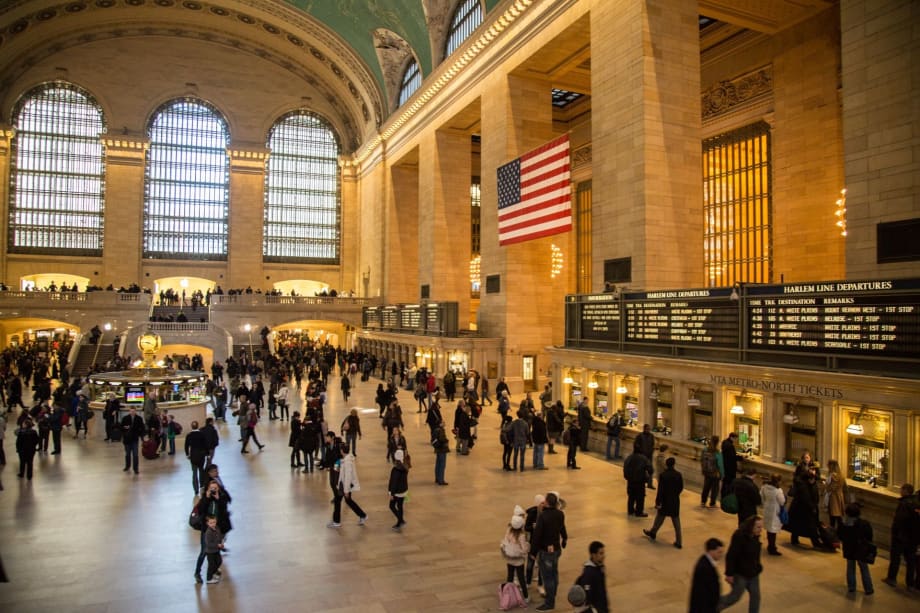 Metro-North, Penguin Random House launch ‘Grand Central Reads' program