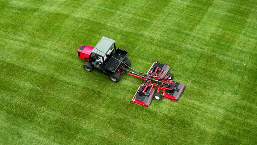 Groundsmaster 1200 Rotary Mower Delivers a Superior Cut