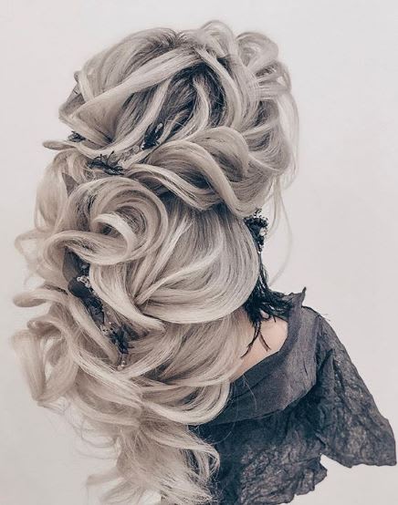The Next Big Trends in Bridal Styling Hail from Russia