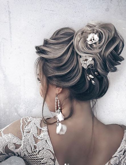 The Next Big Trends in Bridal Styling Hail from Russia