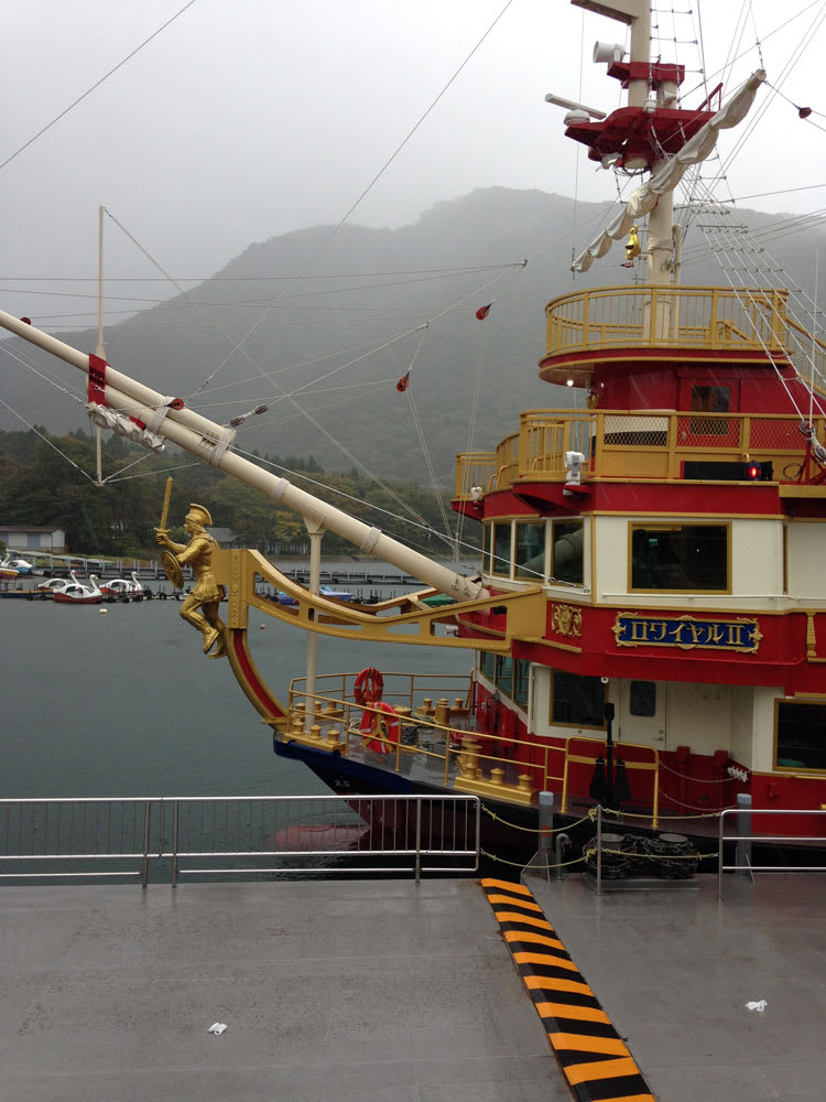 A Japanese Rainstorm Inspires a Greek Headband Twist