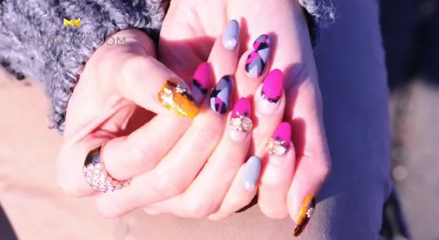 Hand Positions for Your Nail Art Photos