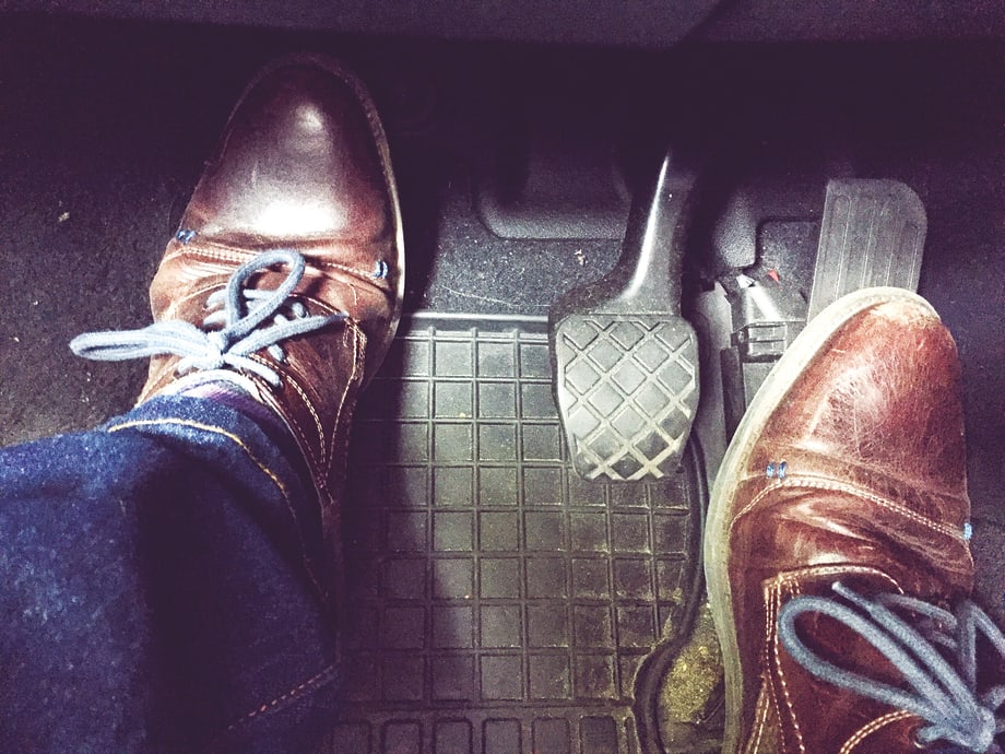 How to Spot Faulty Brakes, Drive in Windy Weather