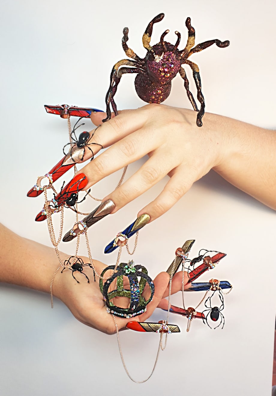 NTNA S. 7 Challenge 6: Spider Nail Art (Helen)