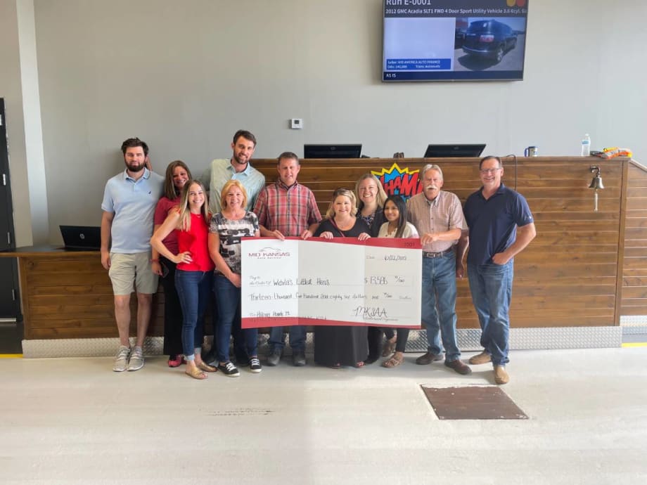 Mid Kansas Auto Auction Donates to Wichita’s Littlest Heroes