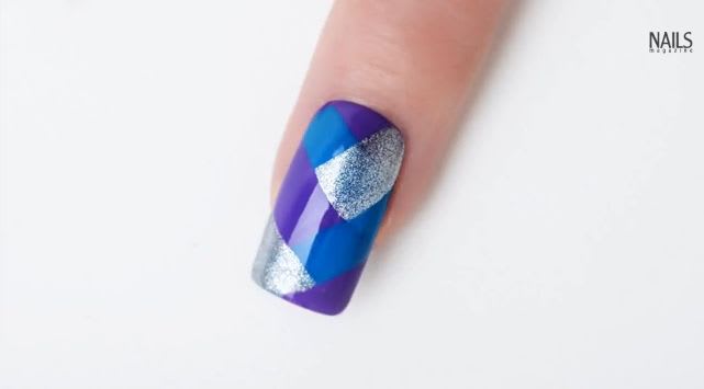 Troubleshooter: Herringbone Nail Design